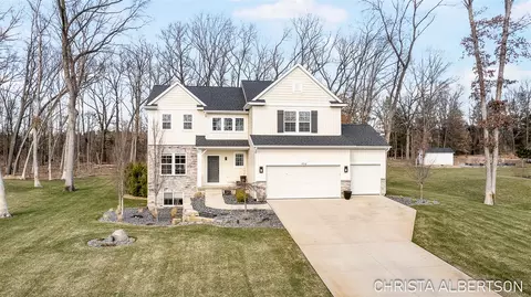 4710 Harbor Vw, Grand Rapids, MI 49512