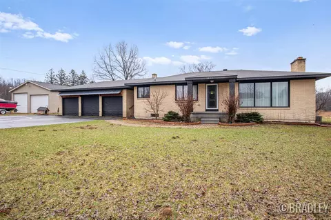 3266 138th, Hamilton, MI 49419
