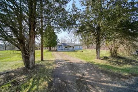 902 N Green Acres, Jackson, MI 49201