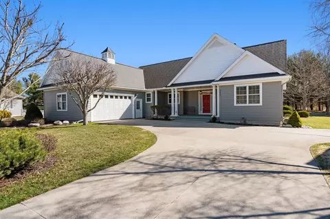 343 Parkside, Douglas, MI 49406