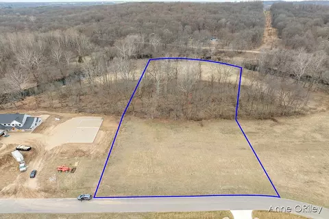 Benzel Ct, Hastings, MI 49058