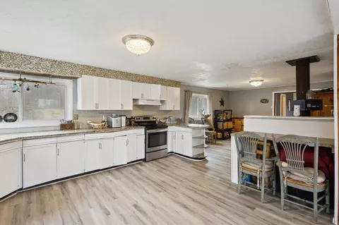 Kitchen - 11638 N West Dr, Bellevue, MI 49021 photo 2 of 5
