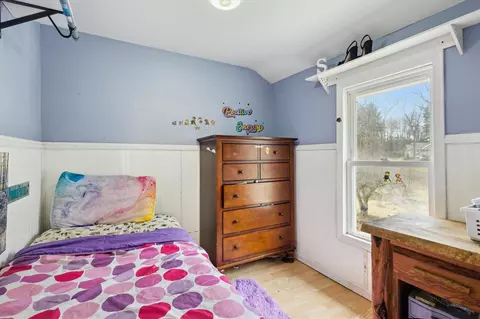 Bedroom - 11638 N West Dr, Bellevue, MI 49021 photo 1 of 5