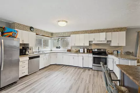 Kitchen - 11638 N West Dr, Bellevue, MI 49021 photo 1 of 5