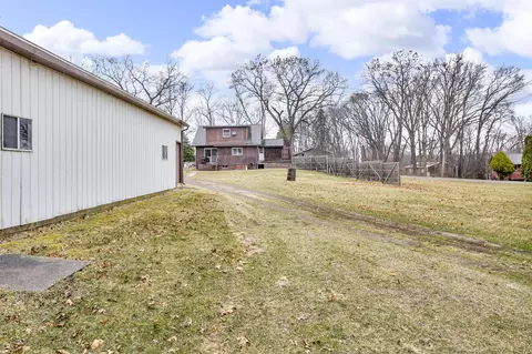 Exterior - 909 Munith, Jackson, MI 49201 photo 12 of 16