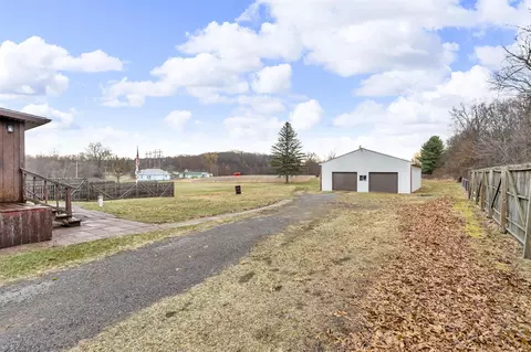 Exterior - 909 Munith, Jackson, MI 49201 photo 5 of 16