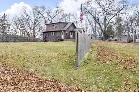 Exterior - 909 Munith, Jackson, MI 49201 photo 13 of 16