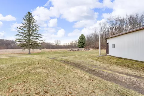 Exterior - 909 Munith, Jackson, MI 49201 photo 9 of 16