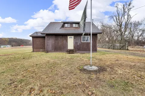 Exterior - 909 Munith, Jackson, MI 49201 photo 2 of 16