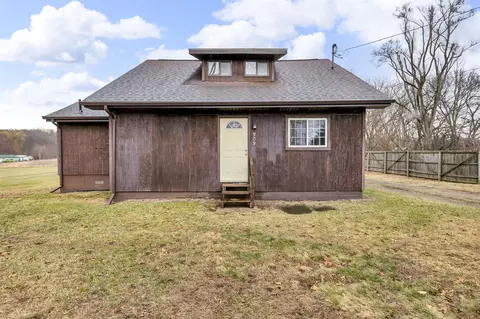 Exterior - 909 Munith, Jackson, MI 49201 photo 3 of 16