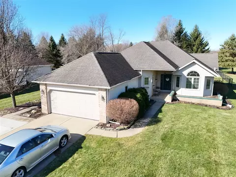 50 Peter Pan, Marshall, MI 49068
