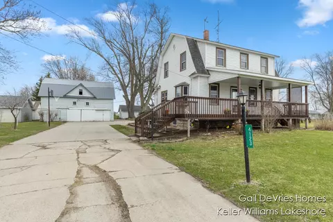 4123 Fillmore, Holland, MI 49423