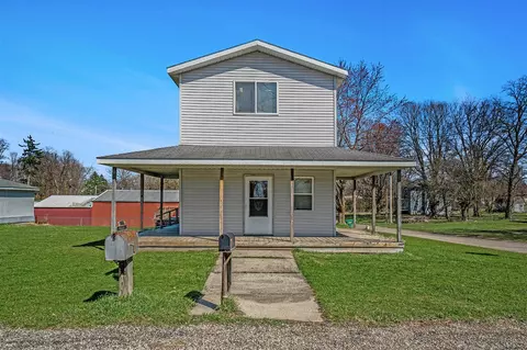 50325 Mill St, Three Rivers, MI 49093