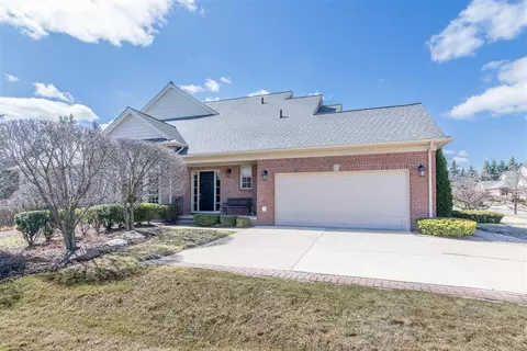233 Harrington, Troy, MI 48098