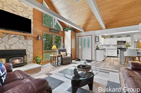 Living - 1127 Wolf Lk, Baldwin, MI 49304 photo 4 of 6