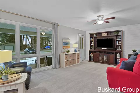 Living - 1127 Wolf Lk, Baldwin, MI 49304 photo 5 of 6