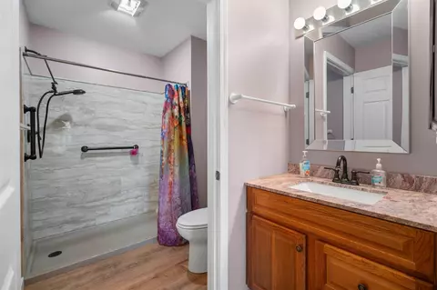 Bath - 562 Lancaster, Saline, MI 48176 photo 3 of 5