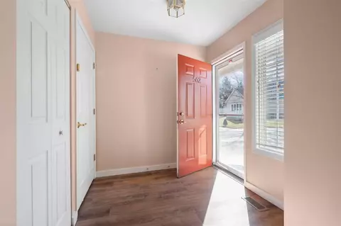Entry Way - 562 Lancaster, Saline, MI 48176 photo 1 of 3