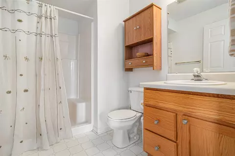 Bath - 344 Westbrook, Marshall, MI 49068 photo 1 of 2