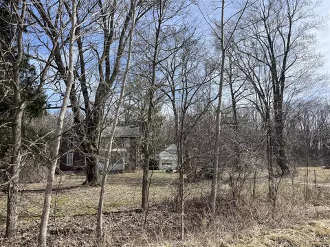 Exterior - 3201 Rives Jct, Jackson, MI 49201 photo 9 of 13