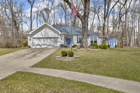 930 Essex Park, Jackson, MI 49203