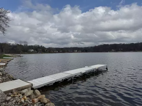 403 Midlakes, Plainwell, MI 49080 photo 4