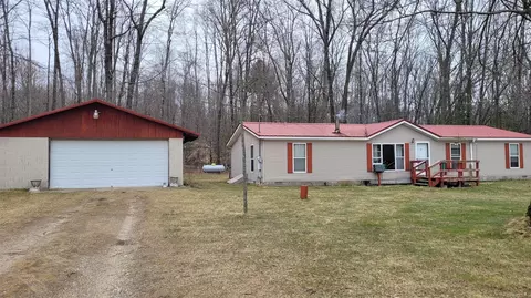 3379 E 12th, White Cloud, MI 49349