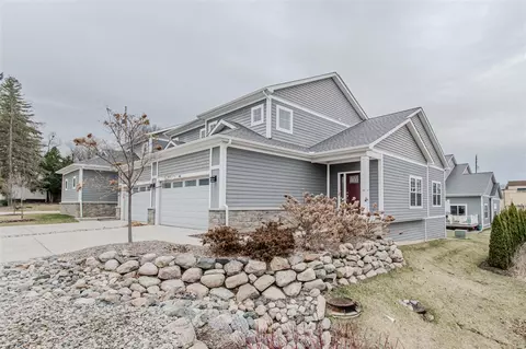 108 E Henry #806, Saline, MI 48176