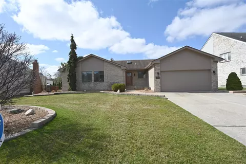 40571 Ladene, Novi, MI 48375