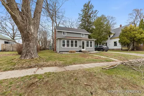 206 E Smt, Greenville, MI 48838