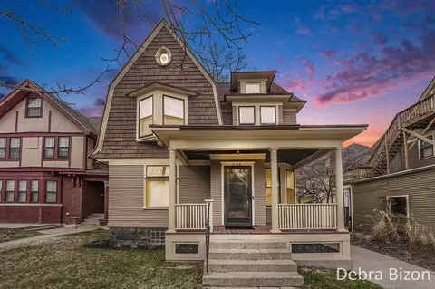 235 Lyon, Grand Rapids, MI 49503