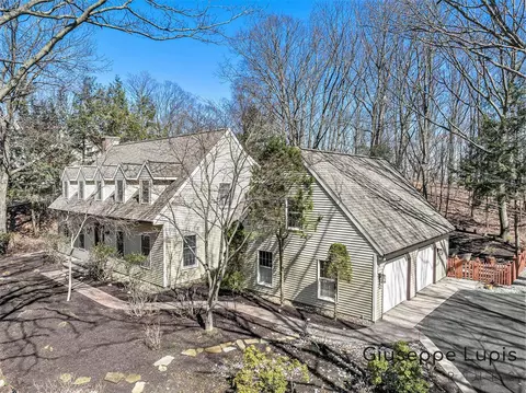 309 Stickney Rdg, Grand Haven, MI 49417