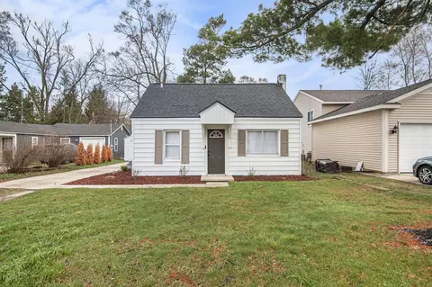 51 58th, Kentwood, MI 49548