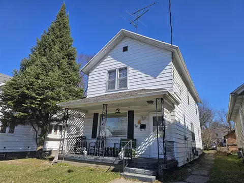 1049 Walker, Grand Rapids, MI 49504