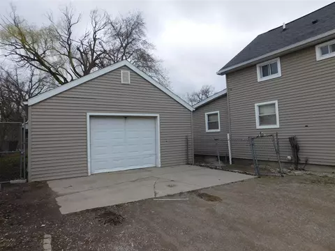 917 E Beecher, Adrian, MI 49221 photo 18