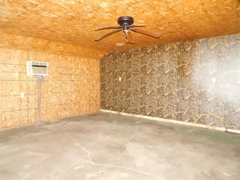 917 E Beecher, Adrian, MI 49221 photo 21