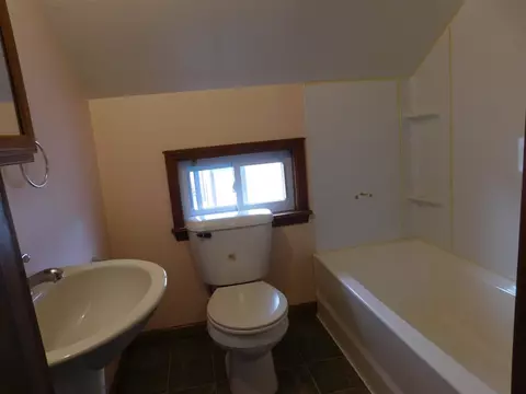 917 E Beecher, Adrian, MI 49221 photo 15