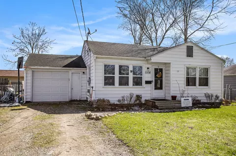 1108 Chrysler, Kalamazoo, MI 49048