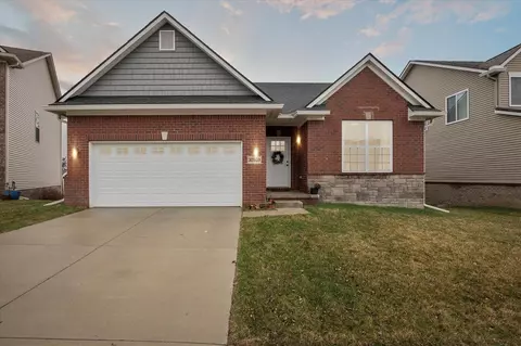 30909 Asbury Hl, New Hudson, MI 48165