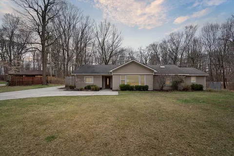 21545 Power, Farmington, MI 48336