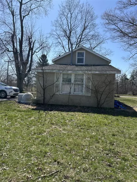 35 Lawton, Coldwater, MI 49036