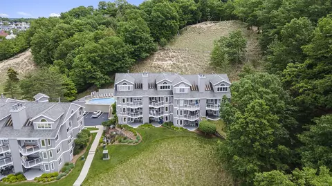 810 S S Hbr #13, Grand Haven, MI 49417