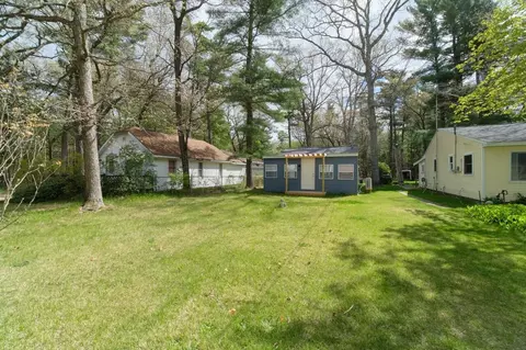 5820 Maple Rd, Twin Lake, MI 49457