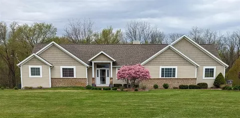 7240 Rivendell Farms, Lowell, MI 49331