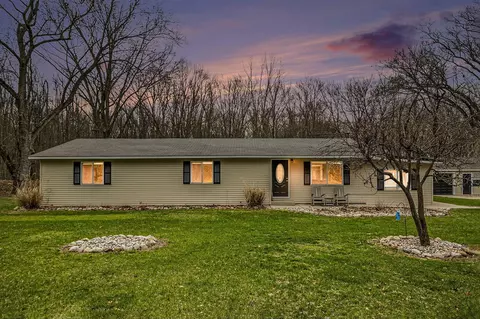 55725 Resort, Three Rivers, MI 49093