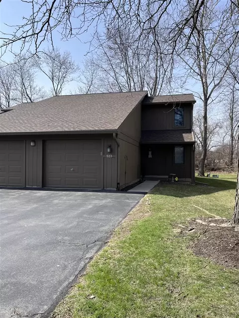 523 Park Pl, Saline, MI 48176