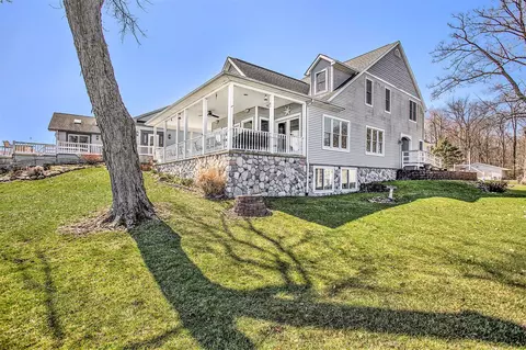 101 Lakeside, Quincy, MI 49082