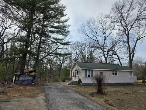 2244 Maple, Manistee, MI 49660 photo 3