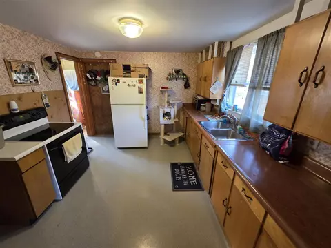 2244 Maple, Manistee, MI 49660 photo 21
