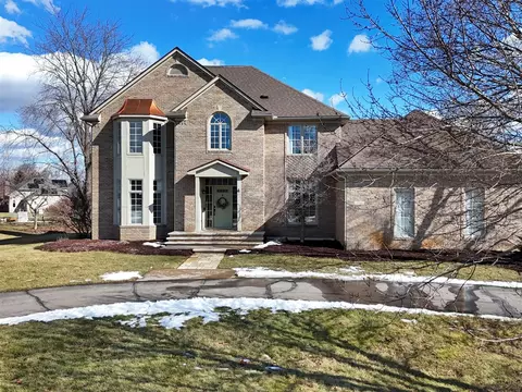 5915 Creekview, Ann Arbor, MI 48108
